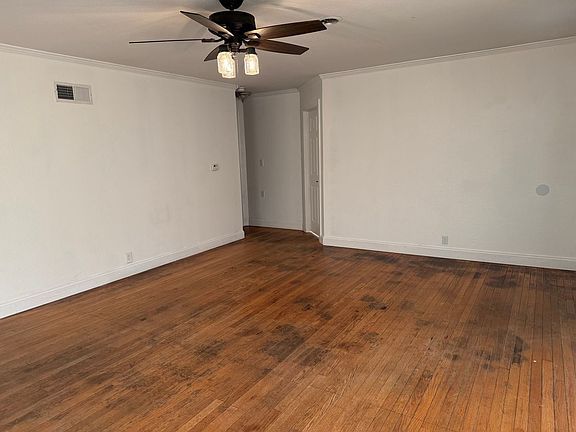 3rd image of 1311 New Hampshire Ave