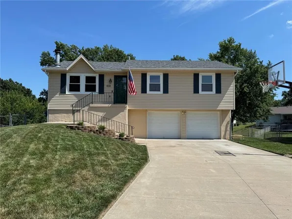 808 Britany Dr, Warrensburg, MO 64093