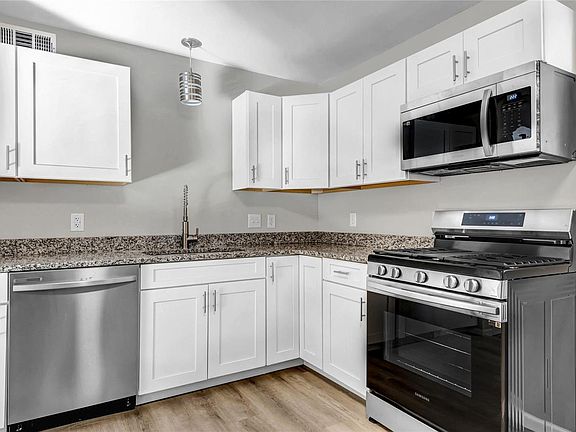5th image of 9027 Marcella Ave