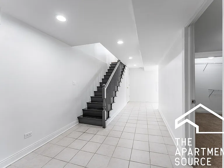 2522 N Artesian Ave — Photo 16