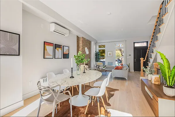 Rented by Compass | media 7