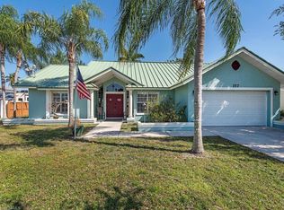 157 Fairway Cir, Naples, FL 34110