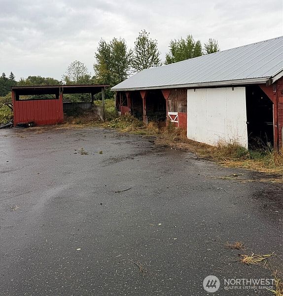 4th image of 3170 E Smith Road