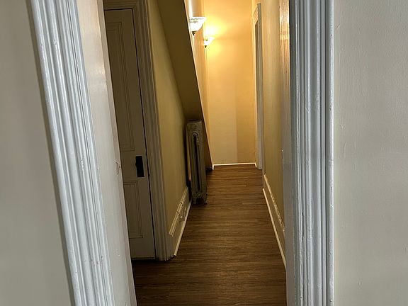 5th image of 1021 Green St APT 1