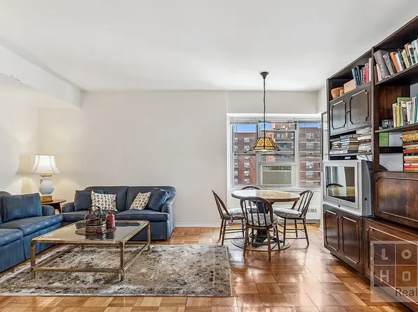 477 Franklin D Roosevelt Dr APT M1802, New York, NY 10002