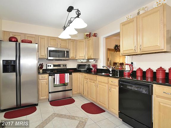 5th image of 9770 Lakepointe Dr