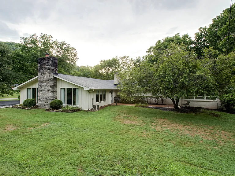 1793 Tyne Blvd — Photo 32