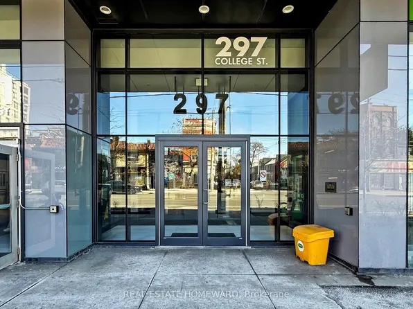 297 College St #722, Toronto, ON M5T 0C2