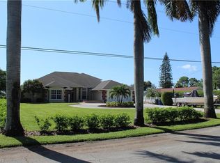7236 Swan Lake Dr, Fort Myers, FL 33919