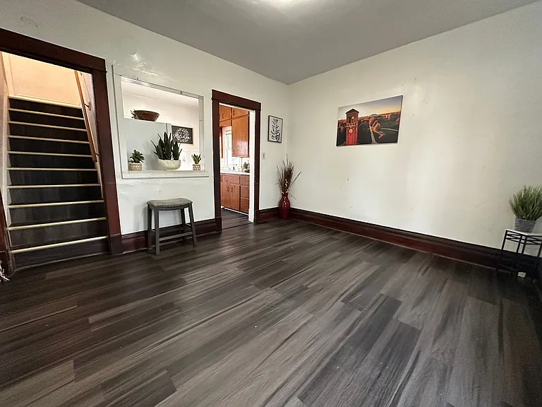 1027 Lincoln St — Photo 10