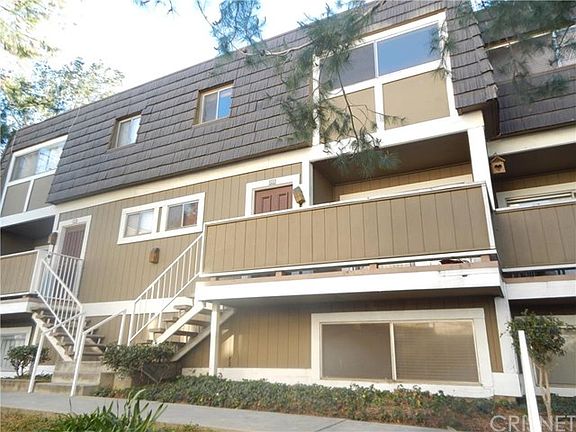 2nd image of 1905 Glenoaks Blvd Unit 209