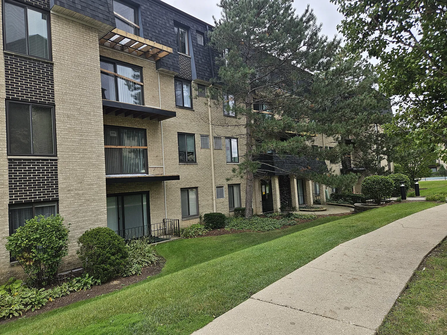 10723 W 5th Ave — Photo 2