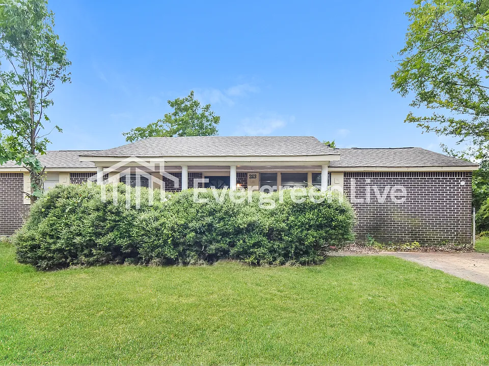 203 Juniper Ct