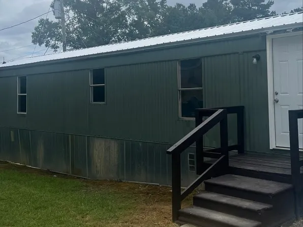 Broadway Mobile Home Park, 611 Broadway Ave Lot 20, Talladega, AL 35160