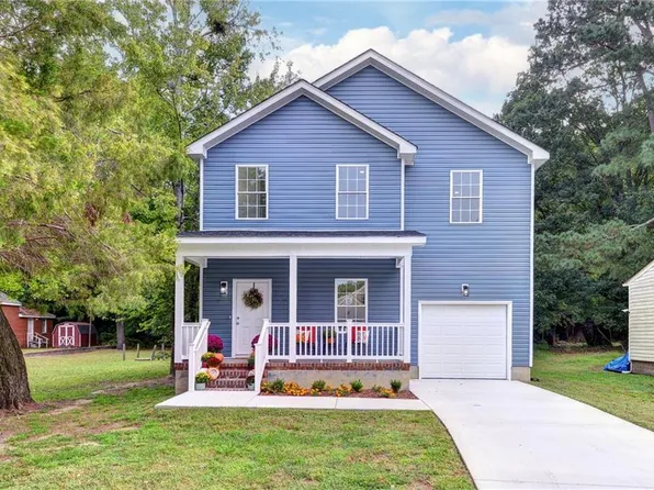 300 East St, Smithfield, VA 23430