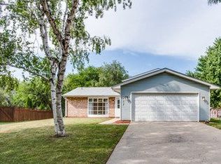 527 Fall Cir, Roselle, IL 60172