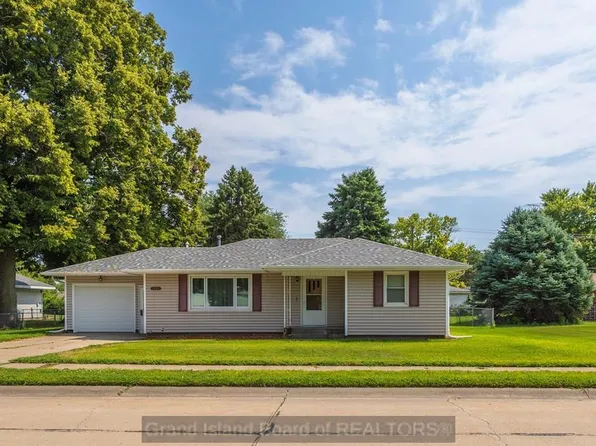 1924 25th St, Central City, NE 68826