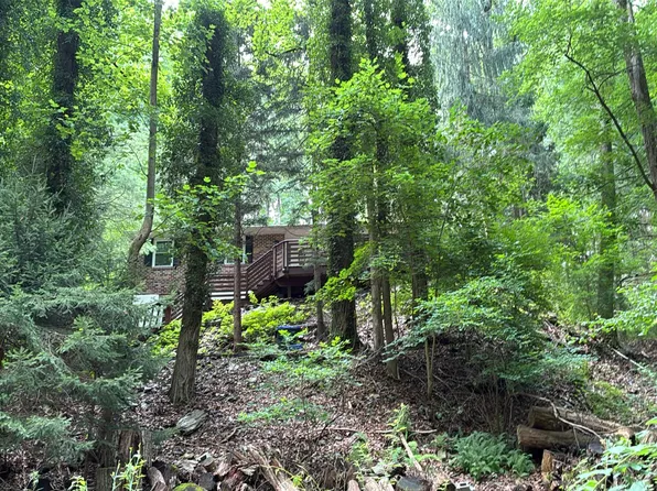 612 Grubbs Mill Rd, West Chester, PA 19380