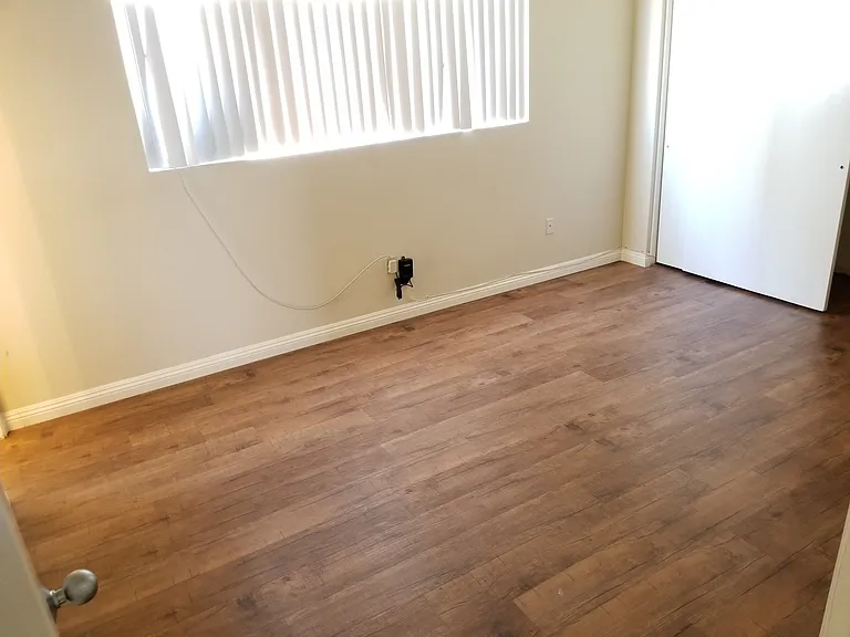4121 Howard Ave — Photo 8