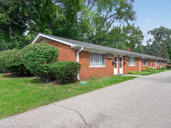 2328 Crooks Rd, Royal Oak, MI 48073