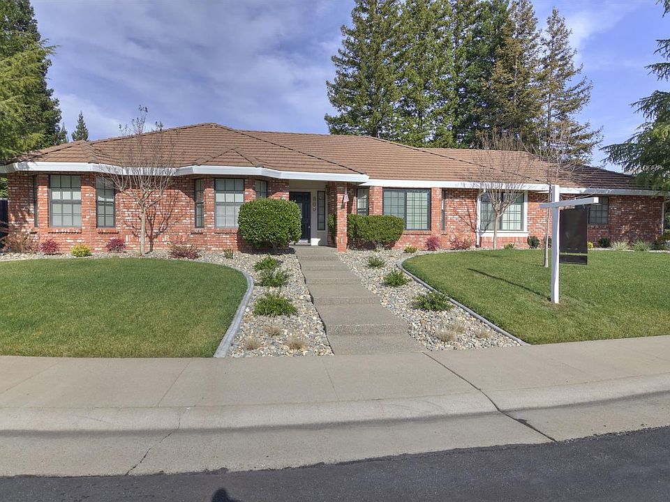 1st image of 300 Westover Ct