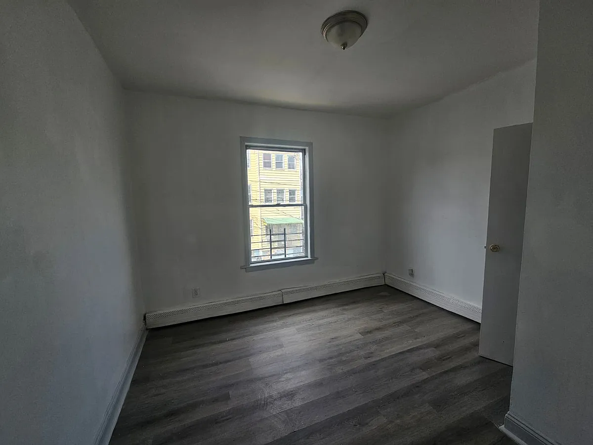 Building Photo - 52 Norwood St #2A
