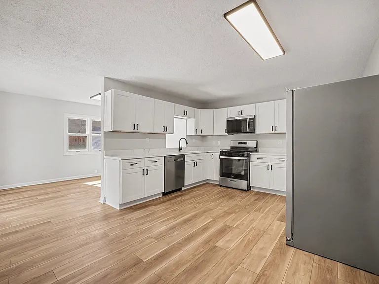 338 Hickory Ave — Photo 6