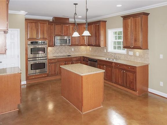 4th image of 4617 Dry Creek Ct