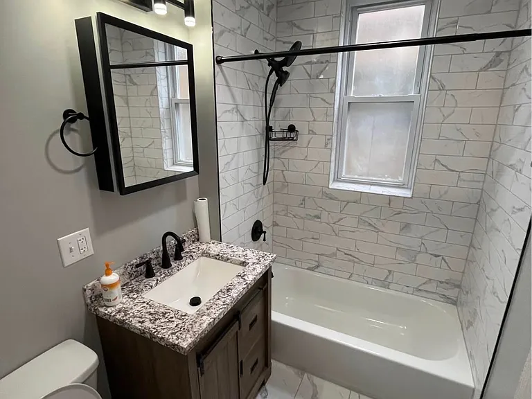 1009 W Garfield Blvd #1 — Photo 8