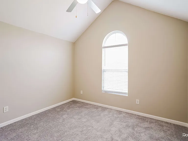 110 Star Pl — Photo 9