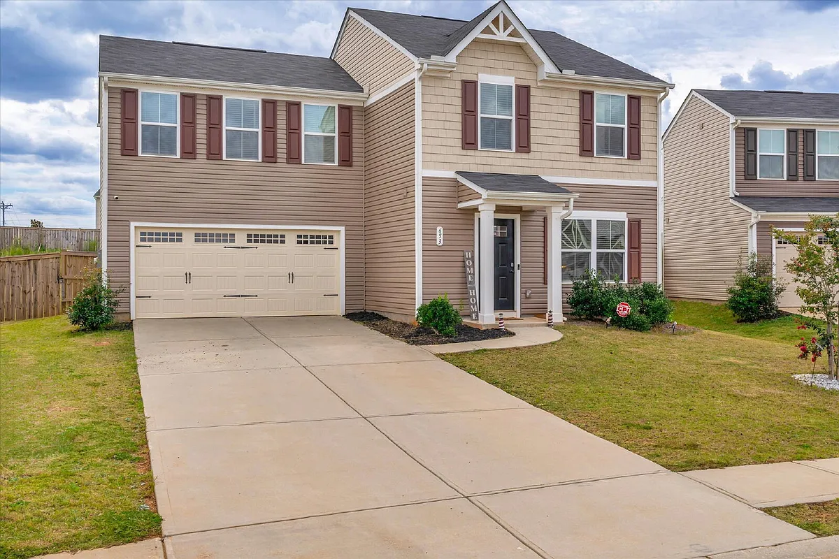 Building Photo - 653 McCormick Ln