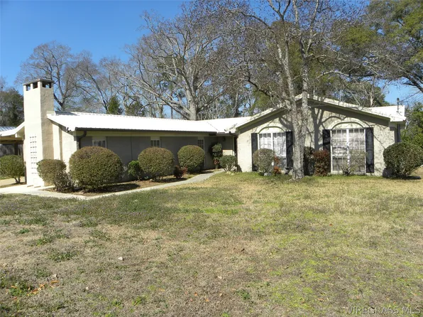 26 Goff St, Daleville, AL 36322