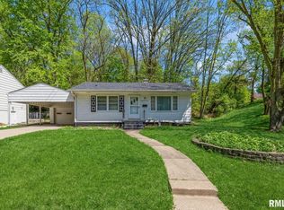 1909 Jersey Ridge Rd, Davenport, IA 52803