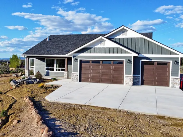 1836 Helman Dr, Gardnerville, NV 89410