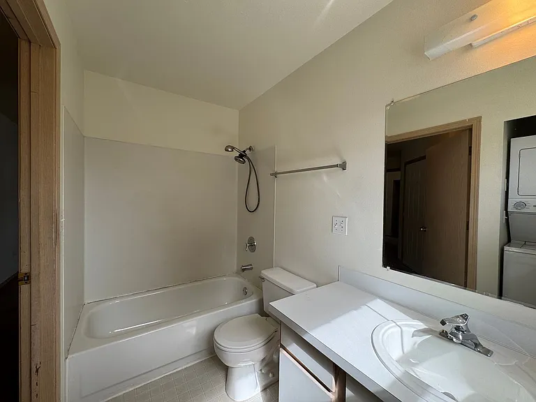 1501 H St #101 — Photo 16