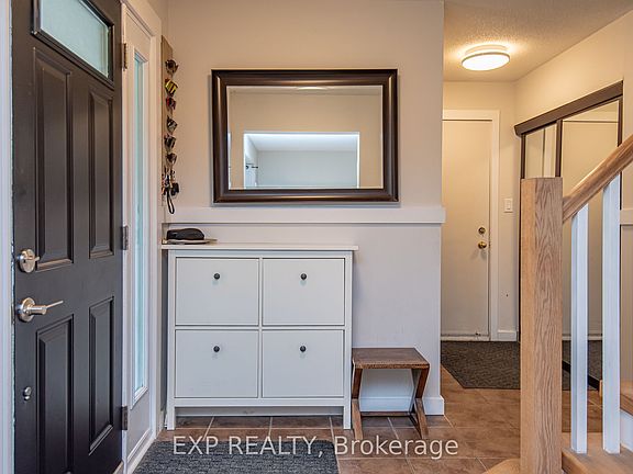 3rd image of 163 Tweed Cres
