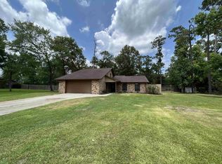 6410 Armitage Dr, Orange, TX 77632