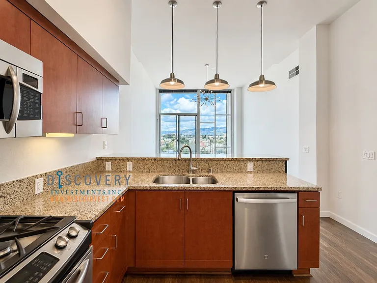 630 Thomas L Berkley Way #816 — Photo 14