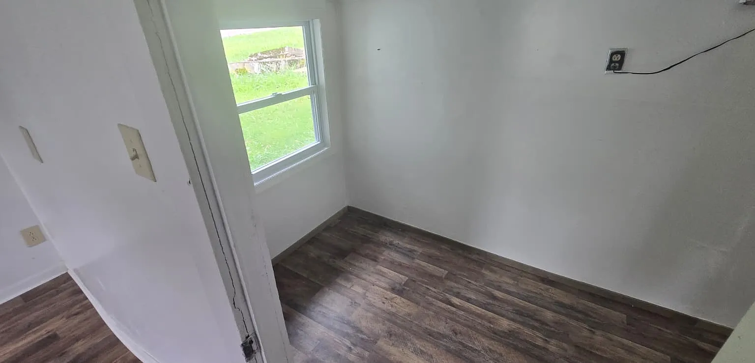 2 bed, 915 sqft, $995 — Photo 1