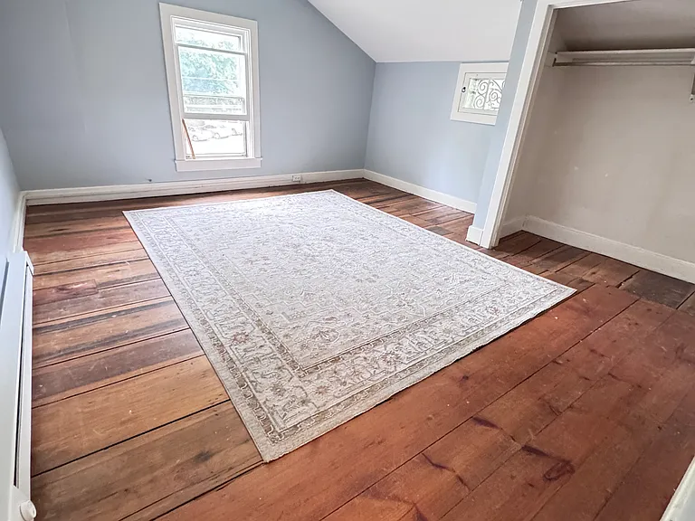 1253 Fairport Rd — Photo 23