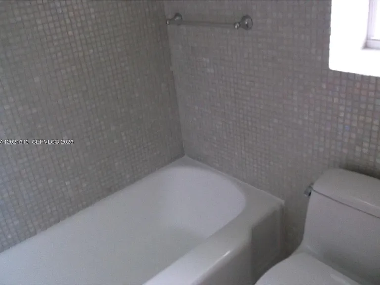 727 NE 16th Ave #727D — Photo 10