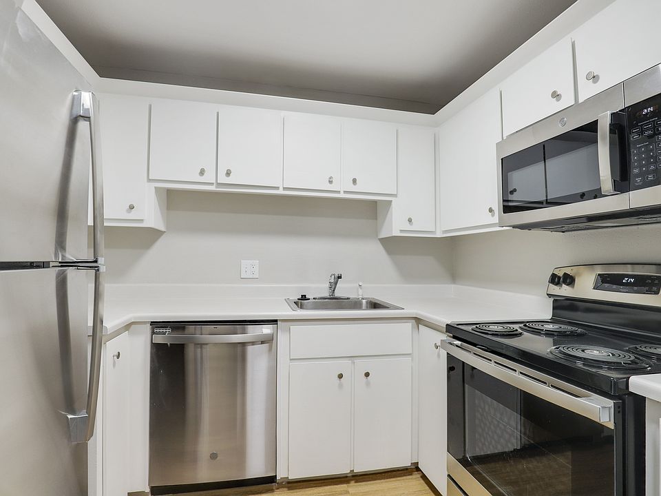 1st image of 1325 Garfield St APT 206