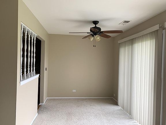 3rd image of 376 Sandalwood Ln