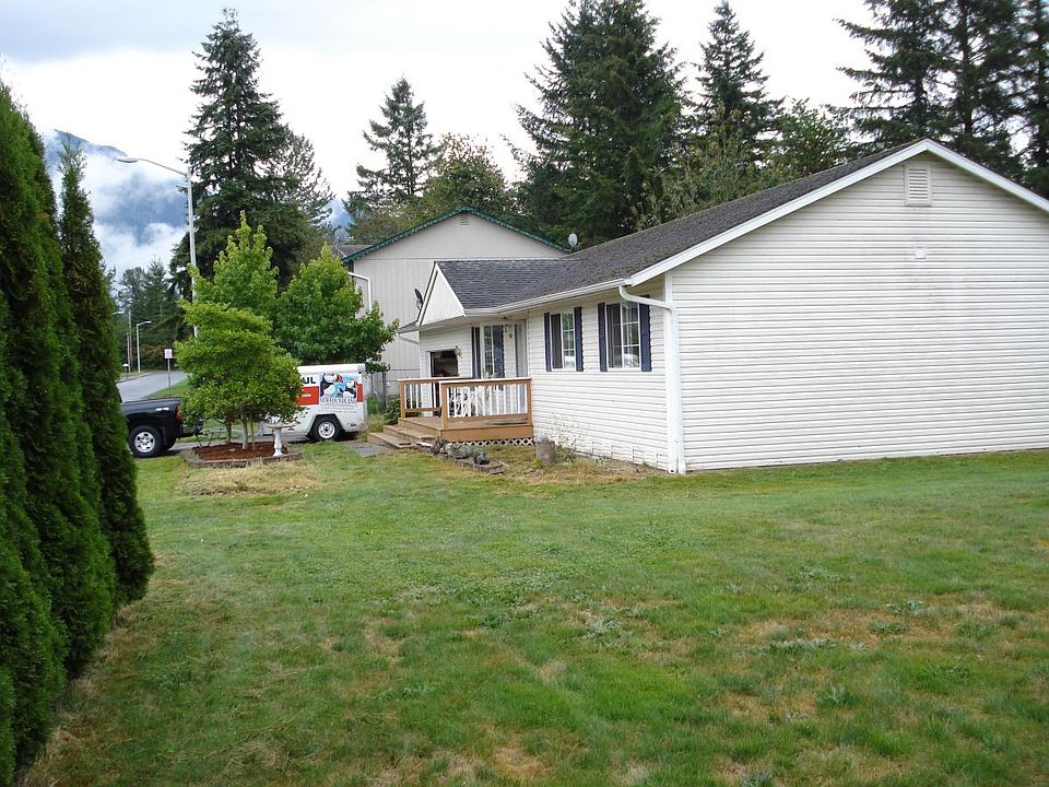 2nd image of 706 Prospector Ln