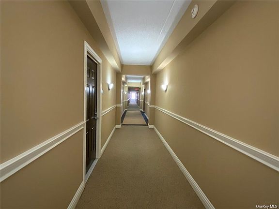 4th image of 31 Greenridge Ave APT 2C