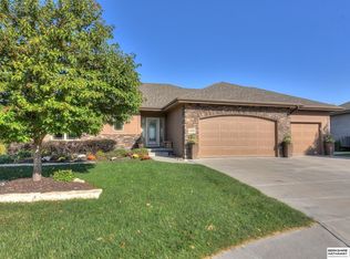 19038 Cuming Cir, Elkhorn, NE 68022