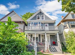 1912 W Rogers St, Milwaukee, WI 53204