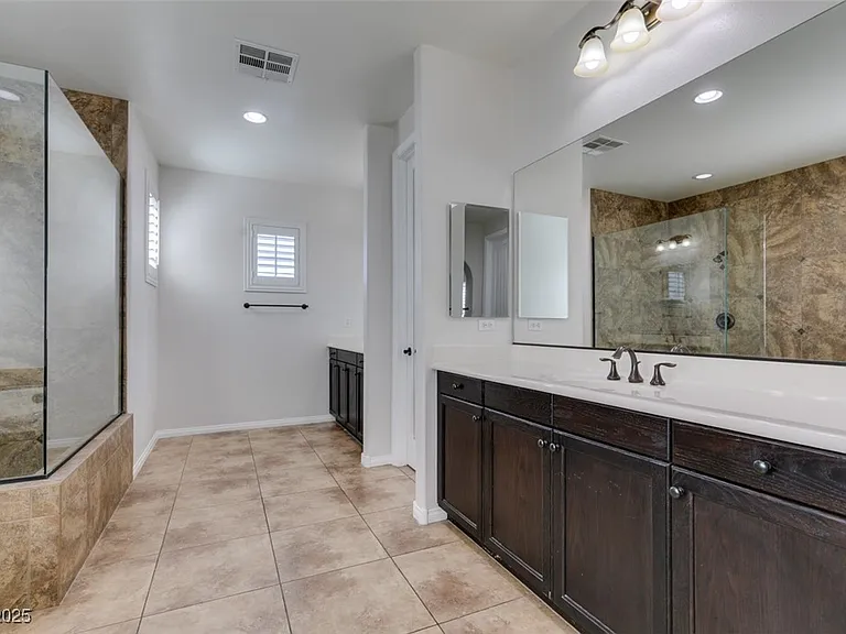 10244 Radcliffe Peak Ave — Photo 44
