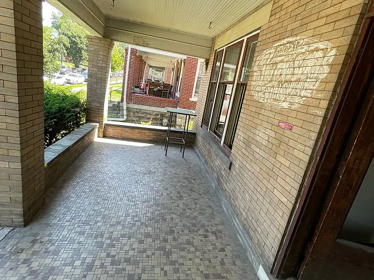 149 E 13th Ave — Photo 28