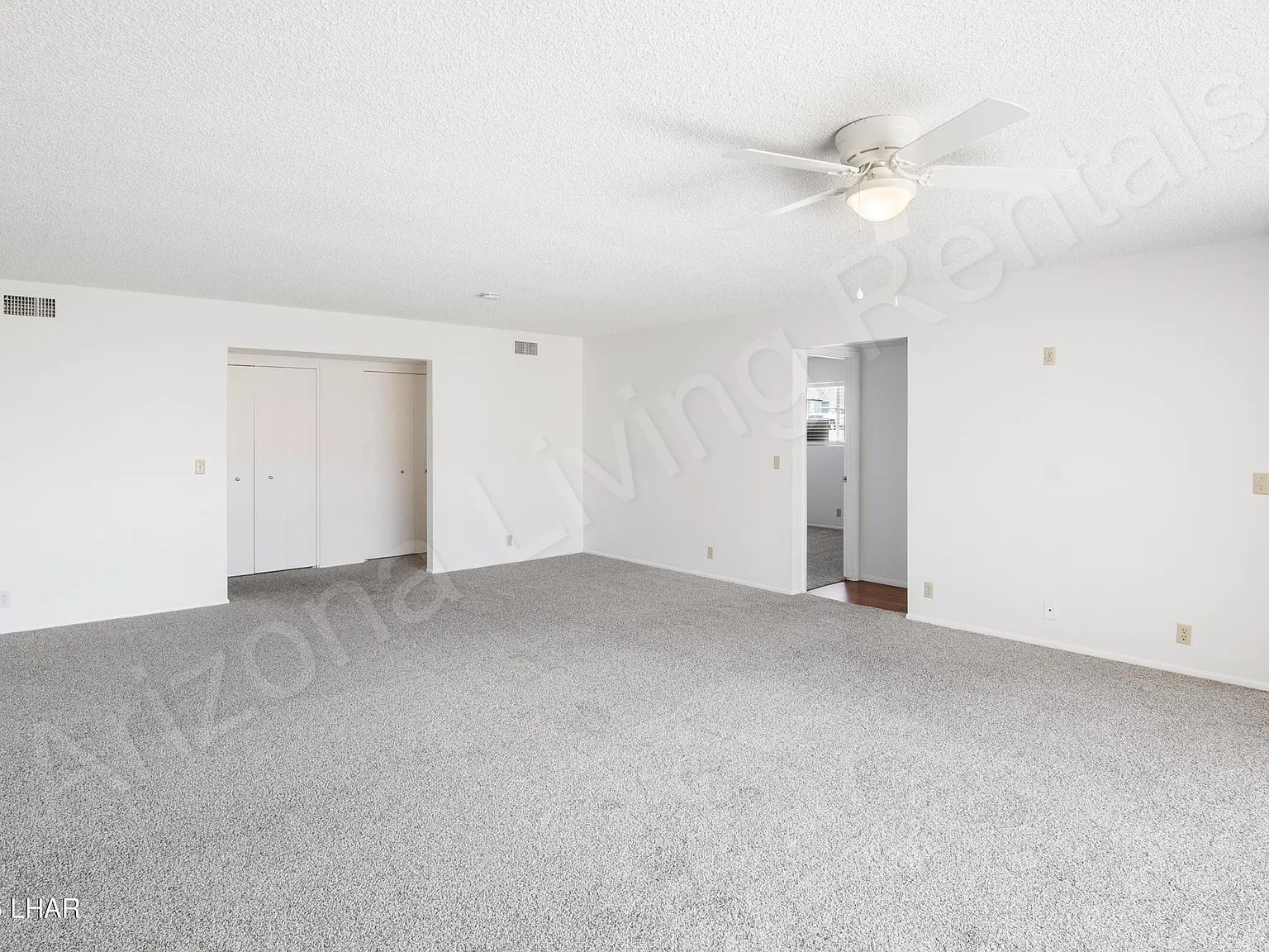 3 bed, 1.5 bath, 1494 sqft, $1,375 — Photo 4